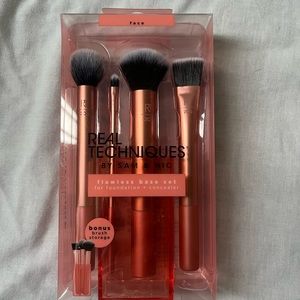RealTechniques Flawless Base Brush Set